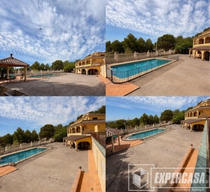 Foto de portada de Hermosa Villa en venta en Manises