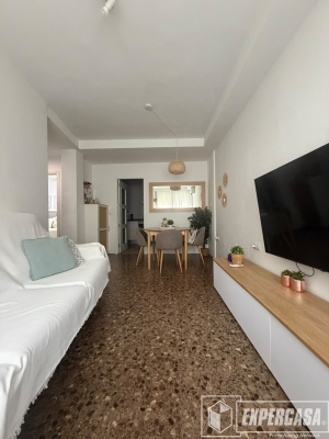 Foto de portada de Piso luminoso en Venta en Beniguasil