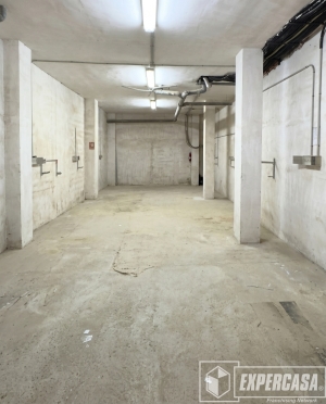 Foto de portada de Amplio local comercial en Venta