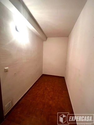 Foto de portada de SE VENDE TRASTERO EN CALLE PEDRO CABANES EN EXCLUSIVA