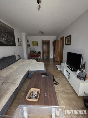 Foto de portada de Amplia vivienda con terraza y plaza de garaje incluida