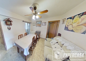 Foto de portada de Piso con balcón exterior y ascensor