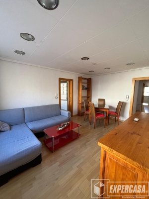 Foto de portada de Piso en alquiler, con 3 habitaciones y totalmente equipado