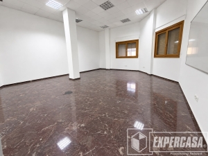 Foto de portada de LOCAL DE 327 M²  en la ZONA CENTRO