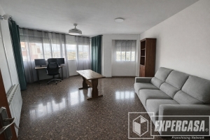 Foto de portada de Estupendo Piso en alquiler en C/ CONSTITUCION