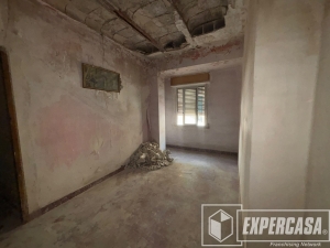 Foto de portada de Edificio CUEVA SANTA Ref. V-E10051-27