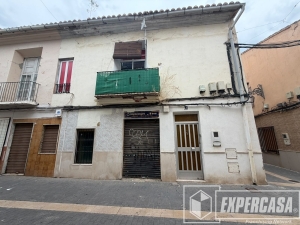Foto de portada de Casa con dos locales para REFORMAR en Manises