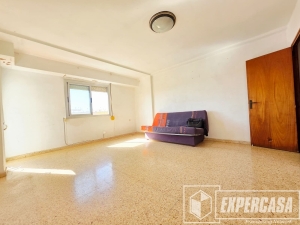 Foto de portada de AMPLIA VIVIENDA CON BALCÓN Y VISTAS AL MAR EN PLENO CENTRO DE PUZOL