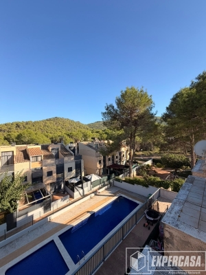 Foto de portada de ADOSADO CON TERRAZAS, PISCINA Y VISTAS A LA MONTAÑA EN GILET