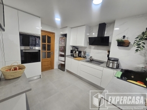 Foto de portada de Magnífica Vivienda en Av. LLuis Vives / S-LLV249