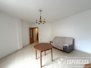Foto de portada de PISO CON PLAZA DE GARAJE A LA VENTA EN C/MICALET