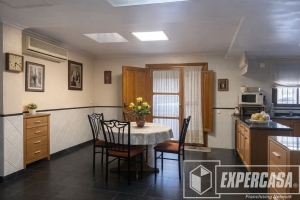 Foto de portada de CASA DE PUEBLO A LA VENTA, NUCLEO URBANO