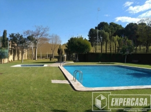 Foto de portada de ¡A la venta ático triplex  y plaza de garaje doble!