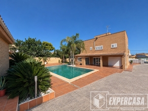 Foto de portada de Fabuloso Chalet en Calicanto-Chiva