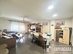 Foto de portada de Amplia vivienda con Garaje y Trastero en Torrent