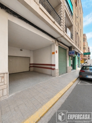 Foto de portada de Amplio Garaje zona ayuntamiento