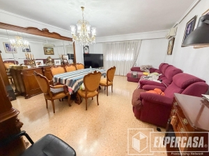 Foto de portada de ESTUPENDA VIVIENDA COMPLETAMENTE PARA ENTRAR A VIVIR 4 HABITACIONES, 2 BAÑOS CON PLAZA DE GARAJE DOBLE.