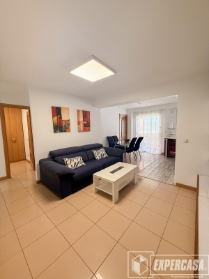Foto de portada de ESTUPENDA VIVIENDA PARA ENTRAR A VIVIR CON 3 HABITACIONES, BALCÓN Y TERRAZA.
