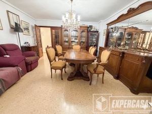 Foto de portada de ESTUPENDA VIVIENDA COMPLETAMENTE PARA ENTRAR A VIVIR 4 HABITACIONES, 2 BAÑOS CON PLAZA DE GARAJE DOBLE.