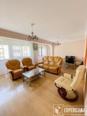 Foto de portada de VIVIENDA REFORMADA 2 HABITACIONES CON ASCENSOR EN CALLE DEMOCRACIA