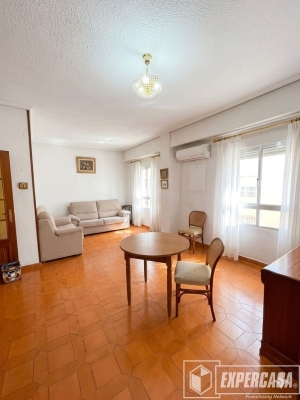 Foto de portada de ESTUPENDA VIVIENDA CON 3 HABITACIONES 1 BAÑO Y ASCENSOR EN NOU MOLES