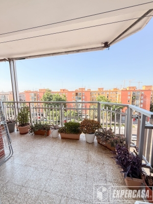 Foto de portada de VIVIENDA CON 4 HABITACIONES 2 BAÑOS 2 COCINAS EN AVENIDA DEL CID