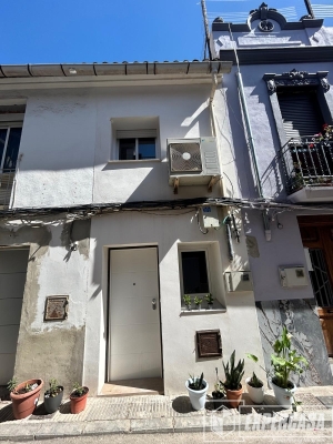 Foto de portada de CASA PAREADA REFORMADA A ESTRENAR