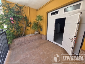 Foto de portada de ESPECTACULAR CASA DE 3 ALTURAS EN ALGEMESÍ