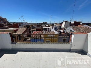Foto de portada de CASA DE PUEBLO UNIFAMILIAR CON TERRAZAS