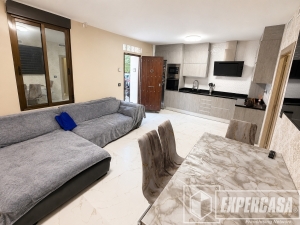 Foto de portada de Espacio, diseño y terraza: una casa diferente en Llíria