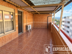 Foto de portada de ÁTICO EN LLÍRIA con una terraza que marca la diferencia