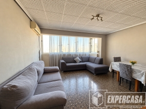 Foto de portada de Piso en Llíria de 99m2 construidos, con gran balcón y amplias habitaciones