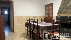 Foto de portada de Casa de Pueblo con Terreno en venta en Sierra Engarceran.