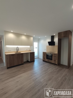 Foto de portada de MAGNÍFICO PISO REFORMADO EN BARRIO EN CORTS