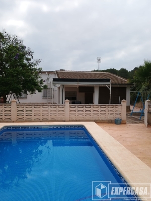 Foto de portada de CHALET CON PISCINA